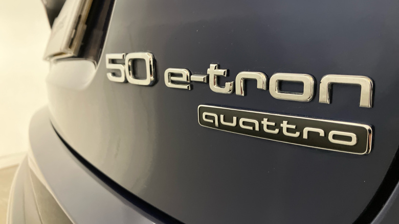 Audi Q4 e-tron 220kW 50 Quattro 82.77kWh Edition 1 5dr Auto Electric Estate